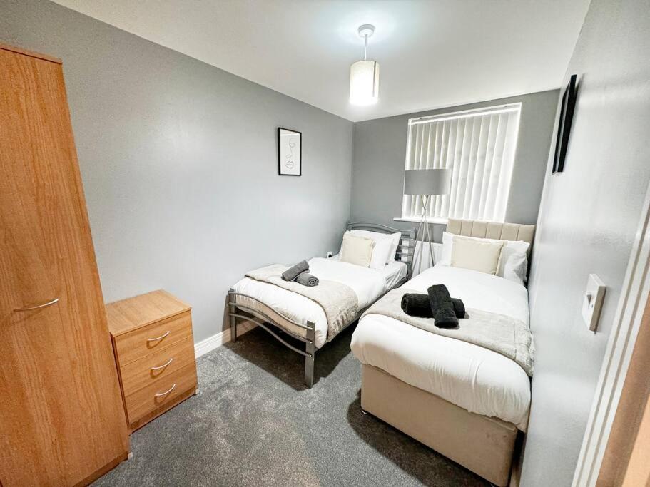 Apartment Contractor - Weekly - 2 Bedroom - 4 Beds